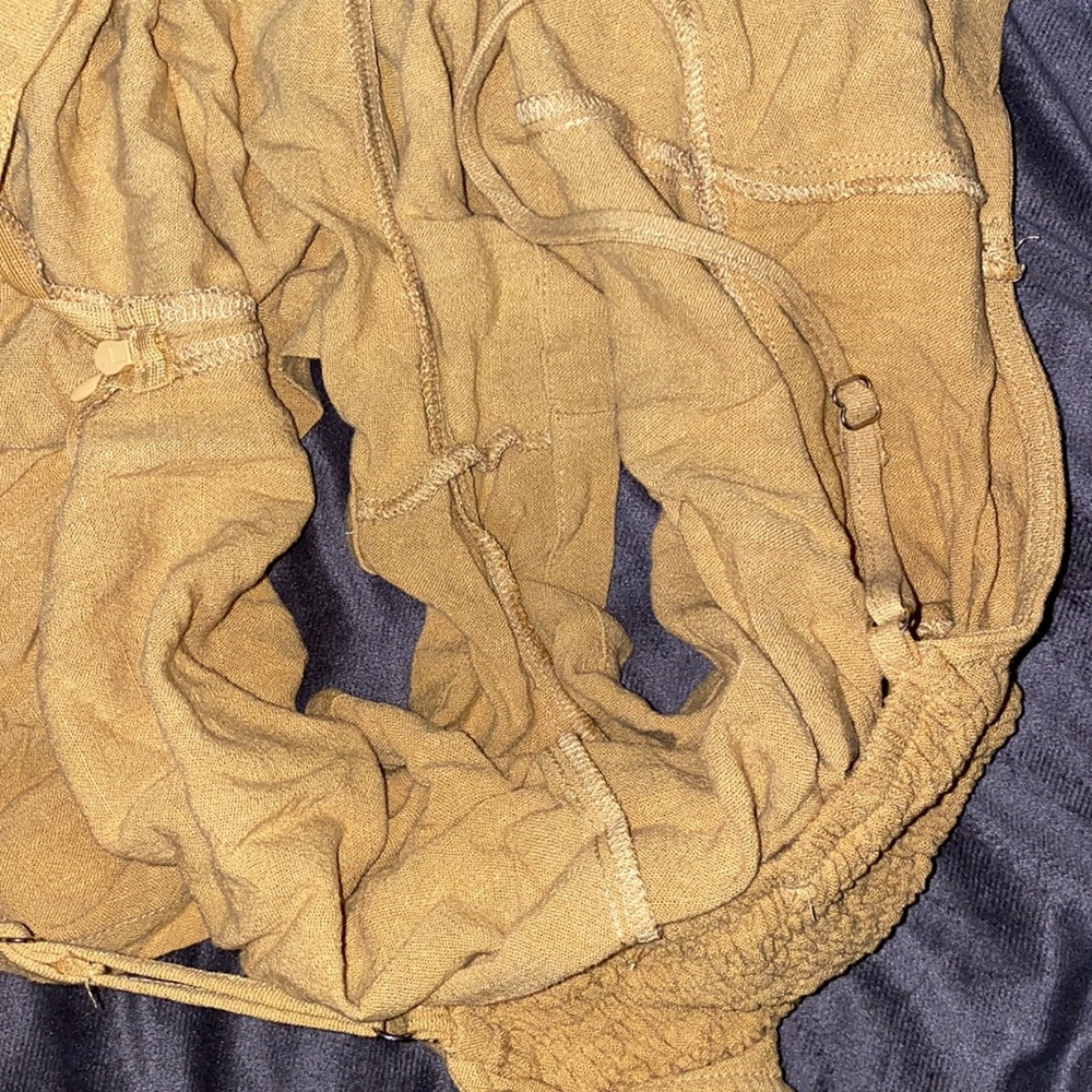 🪿Adorable Mustard Yellow romper! - Picture 10 of 11